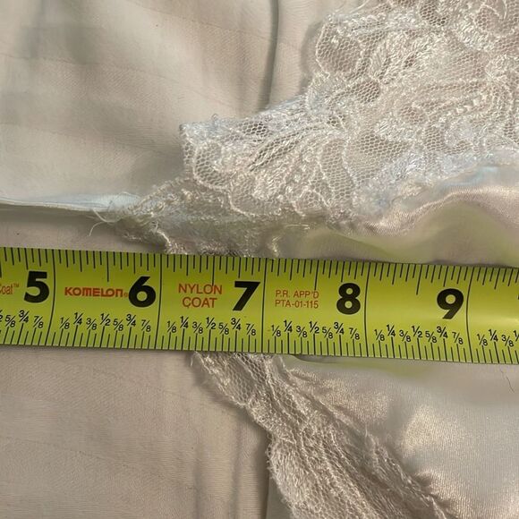 Victoria's Secret Vintage White Lace Teddy Bodysuit Womens Size Medium Lace USA - Picture 7 of 15